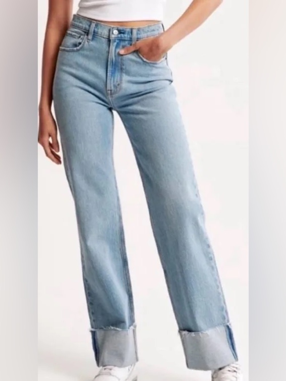Abercrombie & Fitch 90s High Rise Relaxed Cuffed Jean Medium Wash Size 28 Long